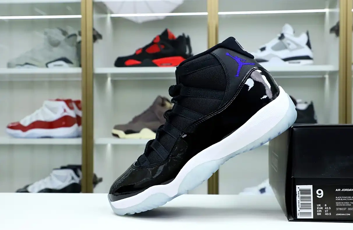 AIR NIKE 11 JORDAN 0421